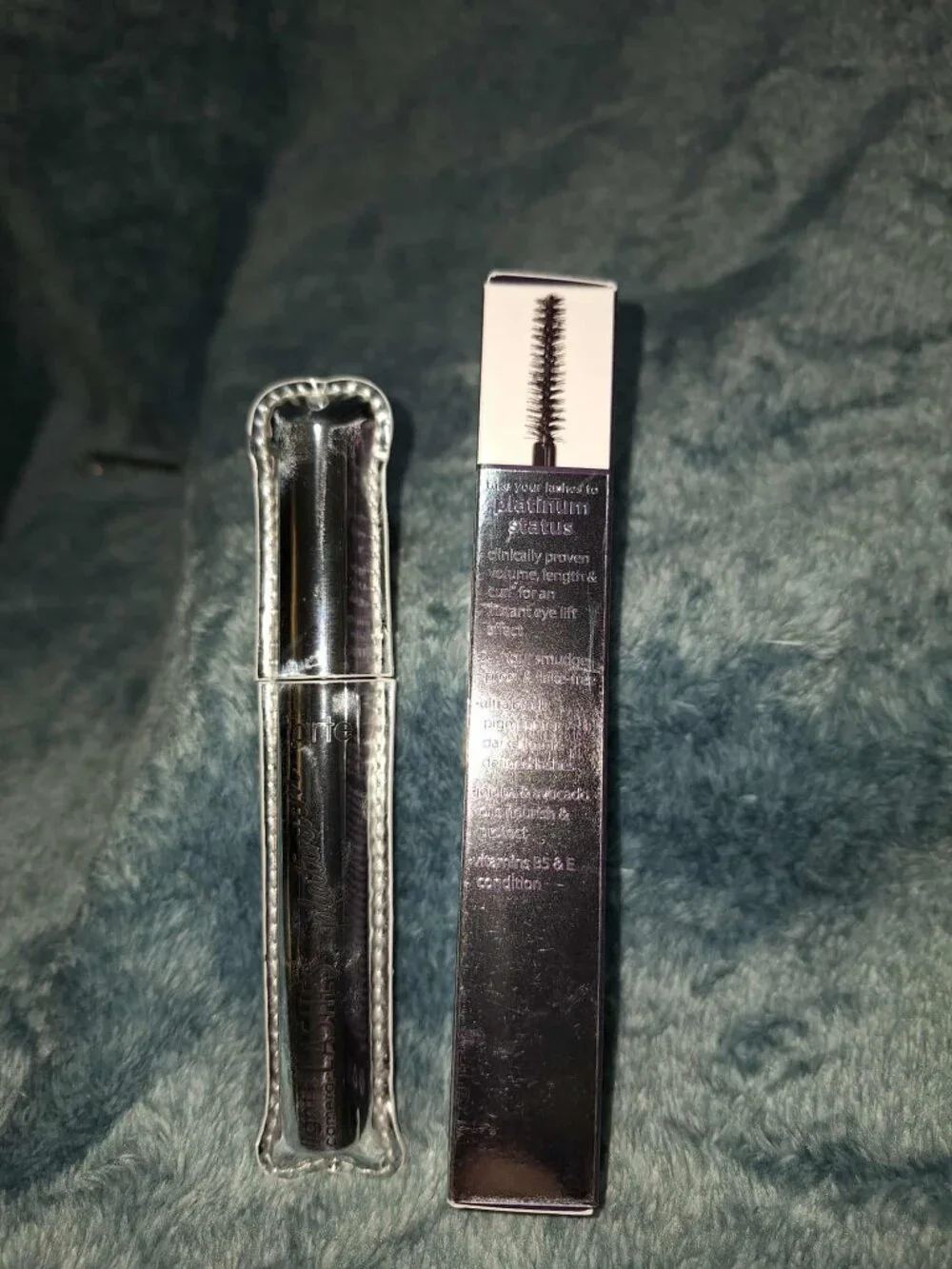 NIP Tarte lights, camera, lashes™ platinum mascara in Black